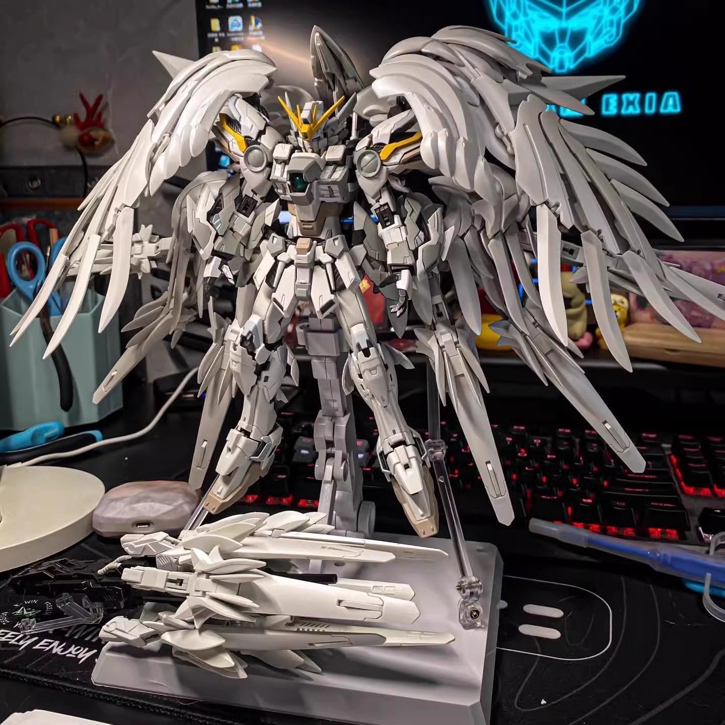 Tersedia Daban 8827 Wing Zero  - Model Kit Fenrir ulasan dan harga