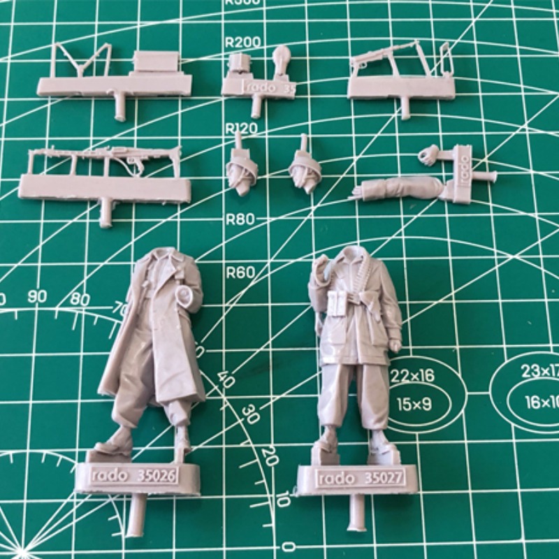 1/35 Die Casting Resin Figures - Model Kit Reshiram ulasan dan harga