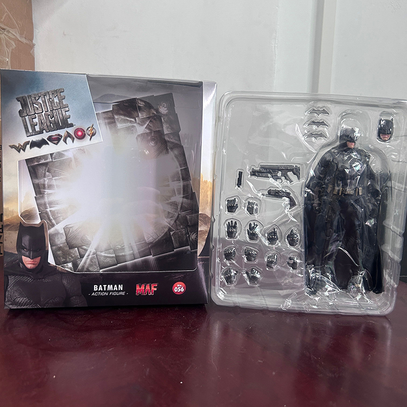 Figur Justice League Bruce Way - Model Kit Eva 01 ulasan dan harga