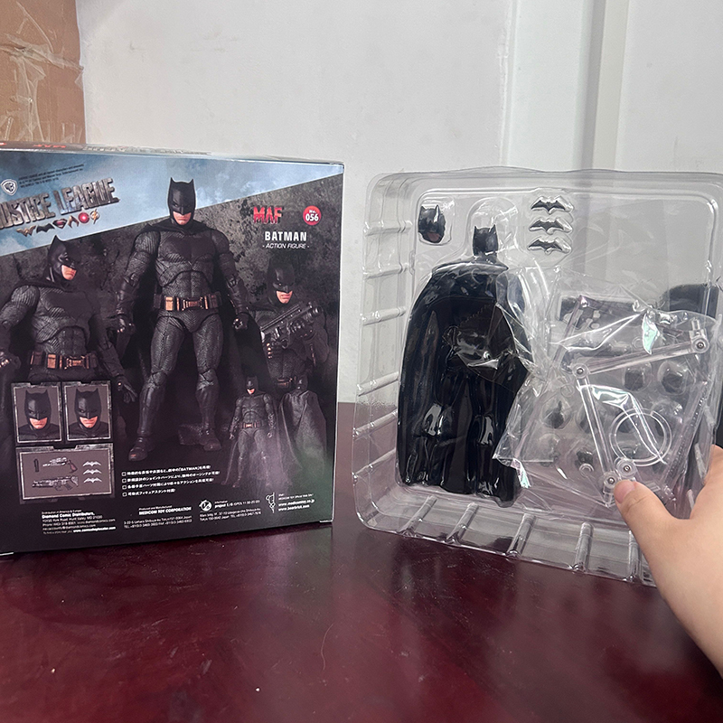 Figur Justice League Bruce Way - Model Kit Eva 01 ulasan dan harga
